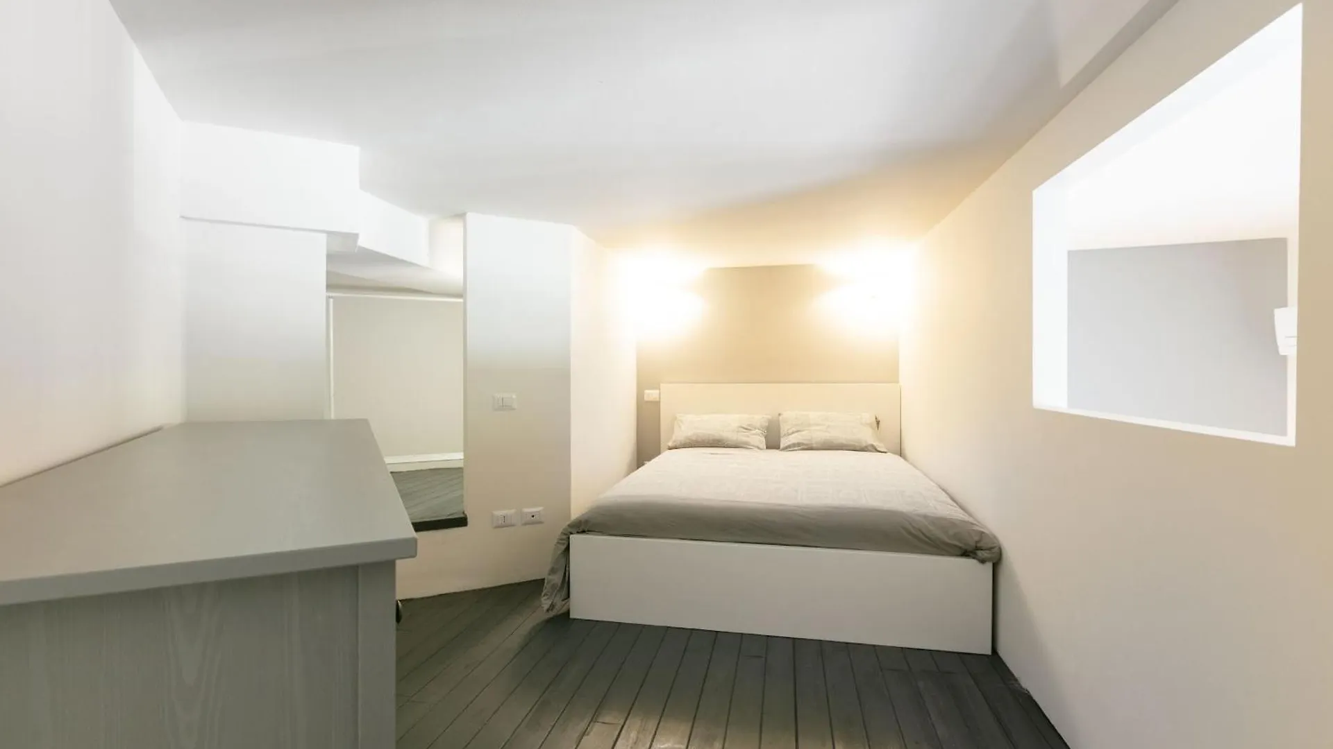 Milano Suite - Fiera 0*, Milan Italy
